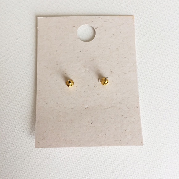 New V&A Black Swan Enamel Studs - Picture 3 of 3